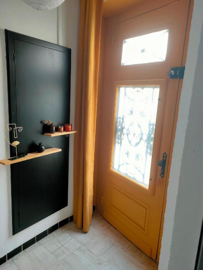 "Les Chacobins" - Appart'Etape Avec Garage Velos La Reole Exterior photo